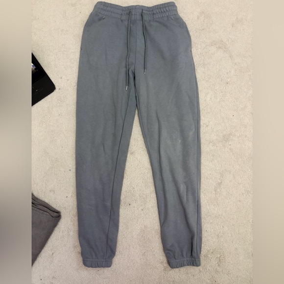 2 pairs of Garage/Forever 21 Sweatpants - Picture 5 of 10